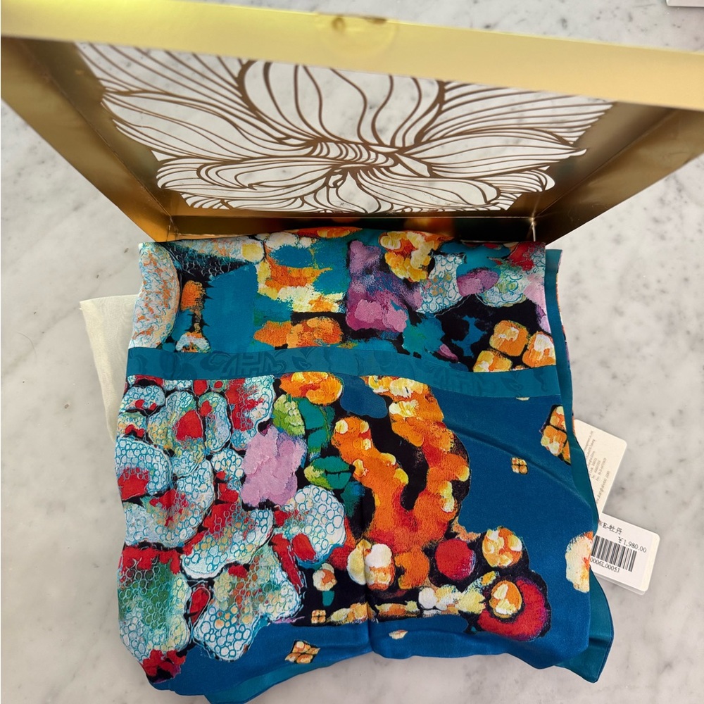 NWT Woo Shanghai Silk Scarfp